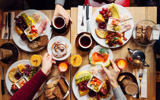 38% of People Say It’s Fine to Start Eating at a Restaurant Before Everyone’s Food Has Arrived